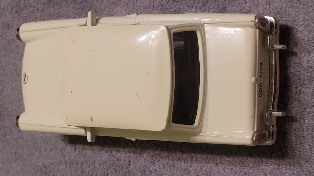 Samochodzik Trabant 601 – SS 4725 – DDR 1989 – Biały – Kolekcjonerski