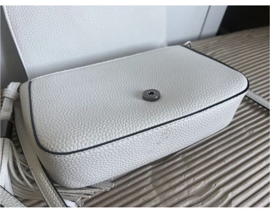 Біла сумка крос-боді зі знімною китицею під Гучі