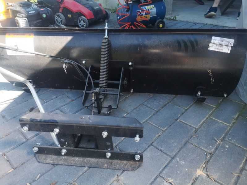 Pług Snieżny do kosiarki Husqvarna TC142T - używany 3 razy