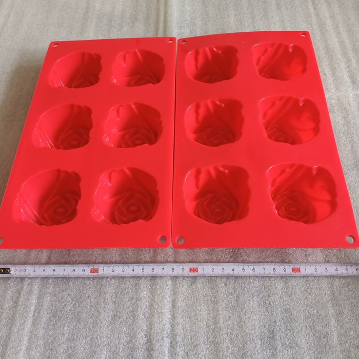 DWIE Silikonowe formy do pieczenia