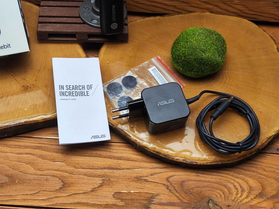 Komputer Asus Chromebit CS10 Mini PC Stick Chrome OS HDMI Wi-Fi