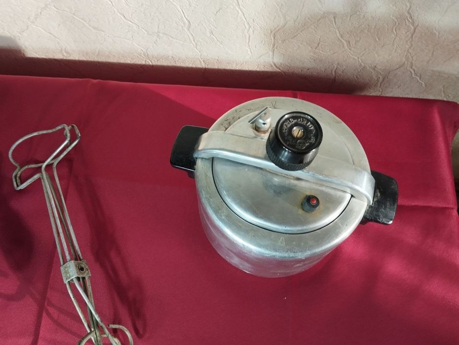 Кастрюля - скороварка времён СССР