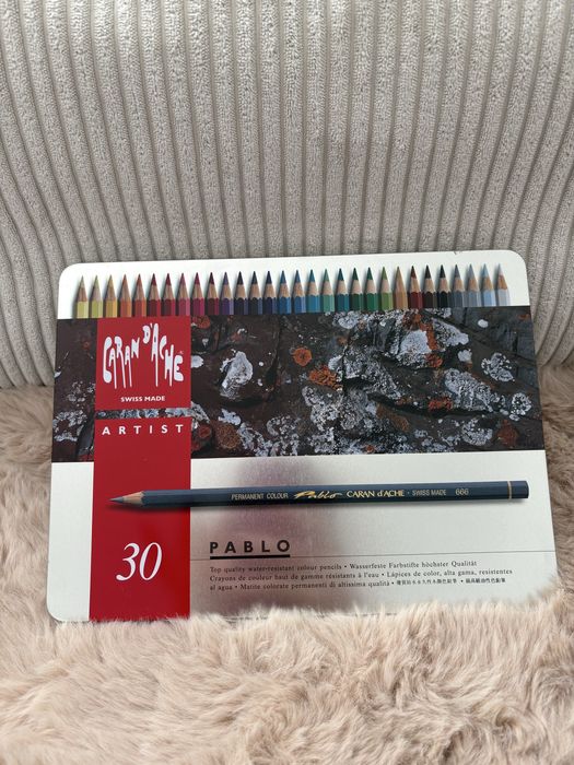 zestaw 30 profesjonalnych kredek permanentnych Caran d'Ache Pablo