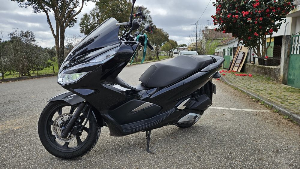 Honda PCX 125 ano  2019  Muito bem cuidada,econômica pronta para rodar