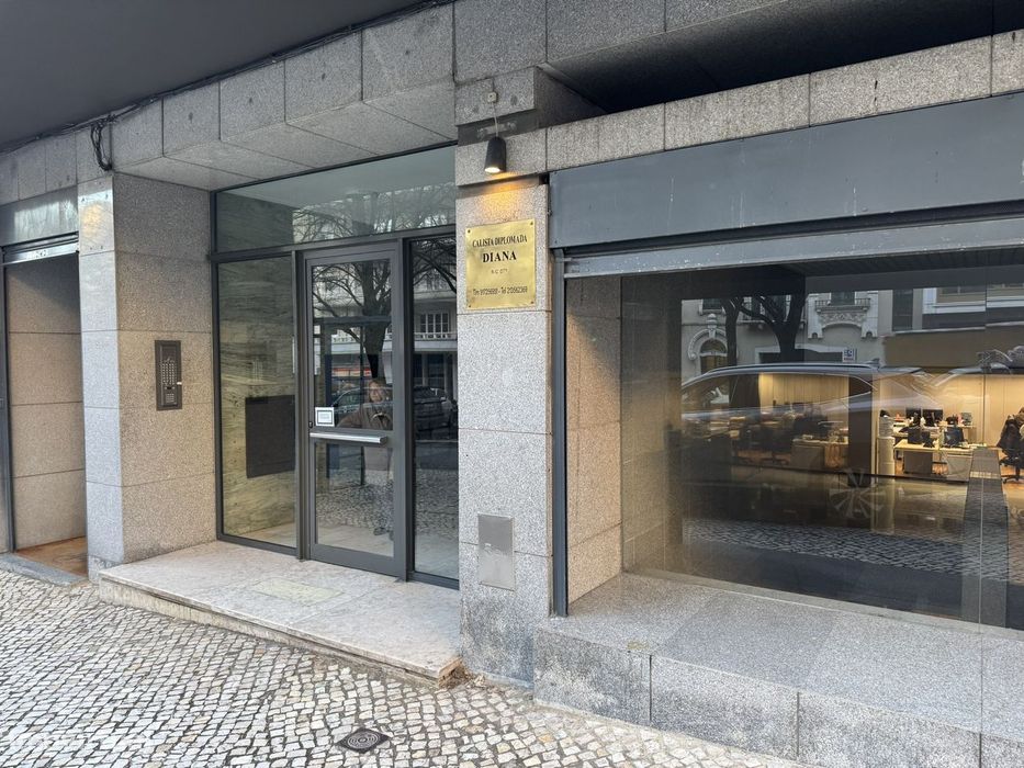 Imóvel Comercial Pronto a Habitar em Arroios