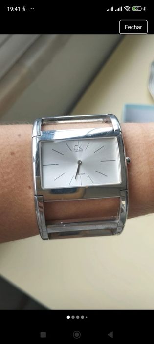 Relógio de senhora Calvin Klein, sem pilha. Bracelete larga super gira