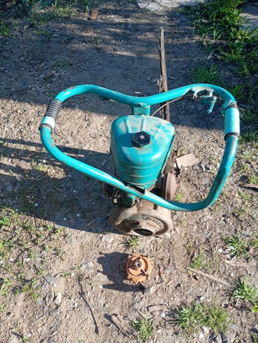 Продам бензопилу дружба 4