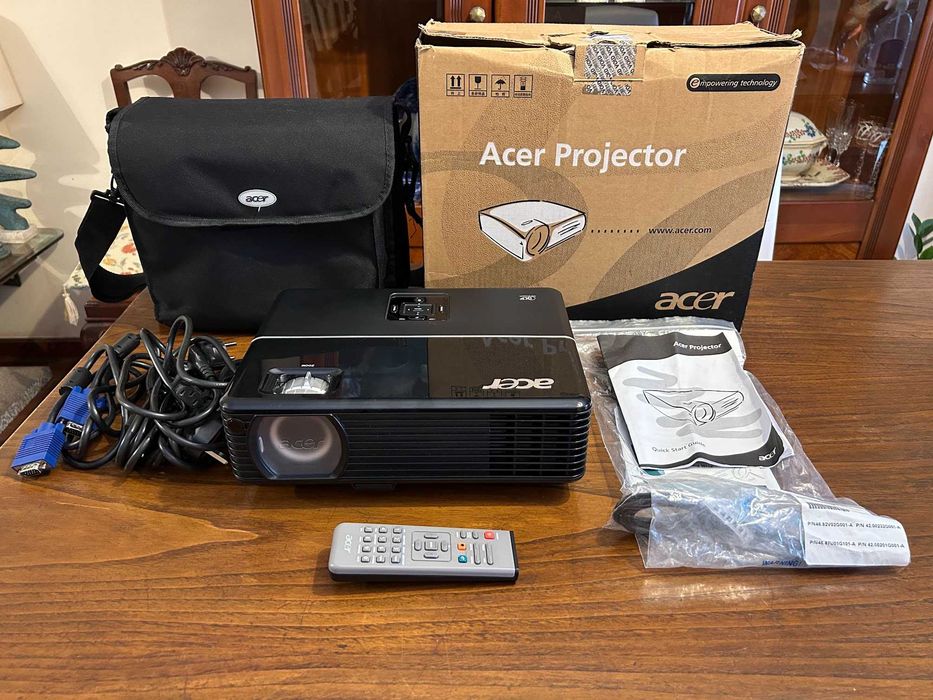 Projetor Acer novo em caixa