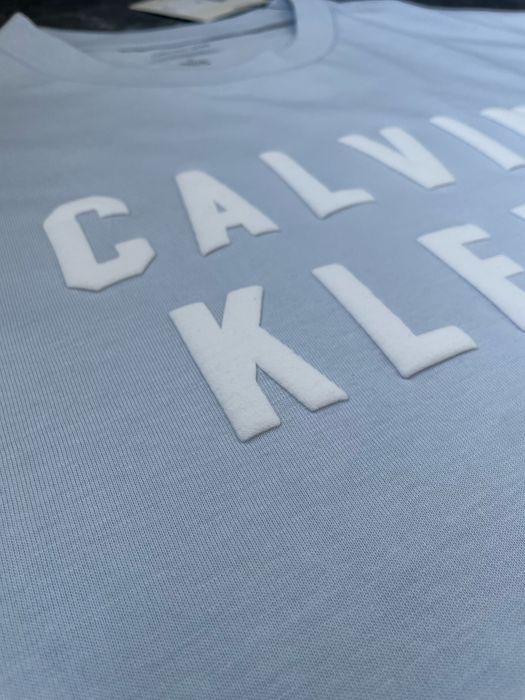 Футболка Calvin Klein Varsity Logo — relaxed fit (Оригінал)  Розмір: S