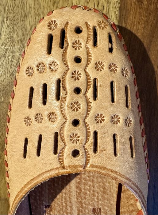 Góralskie pantofle, skórzane rozmiar 43