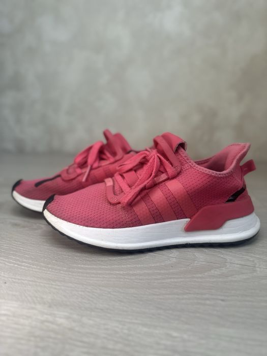 Кросівки Adidas U_Path Run 36 р. 22,5 см