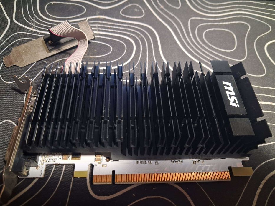 MSI GT 730 2Gb (N730K-2GD3H/LP) (GDDR3, 64 bit, PCI-E 2.0 x16)
