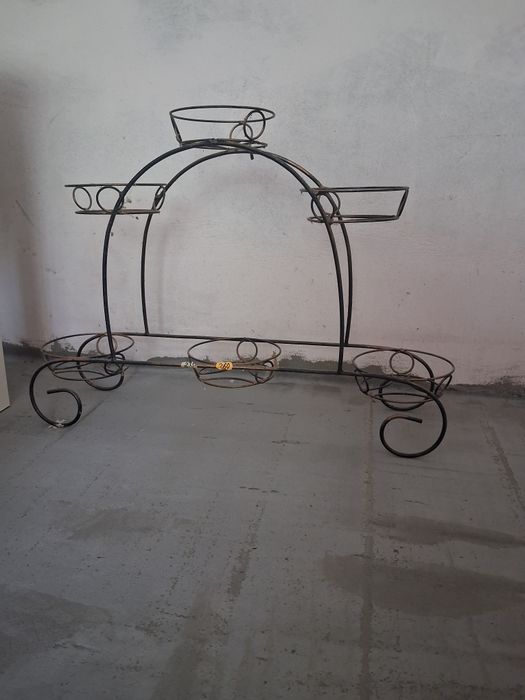 Подставка для квітів на подаконнік чи підвісити