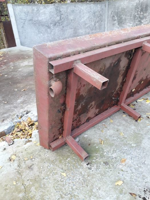 Продам поддон  метал.