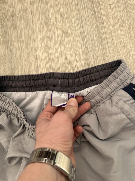 Нейлонові штани Lonsdale сірі