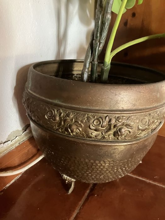 Vaso em latao decorativo