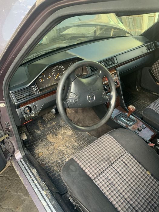 Мерседес е124 разборка: 2 000 $ - Mercedes-Benz Латівка на Olx
