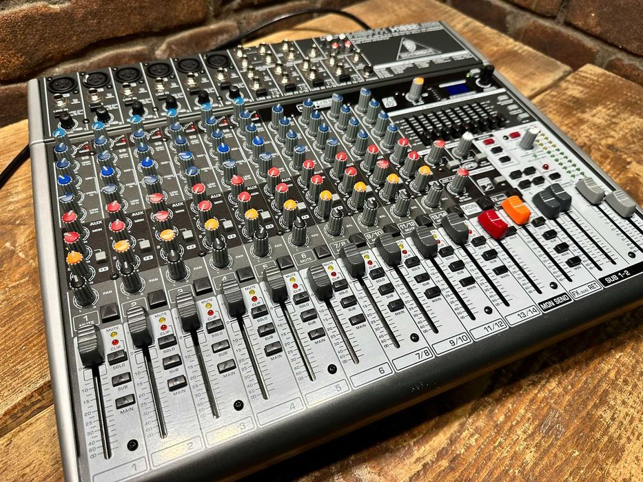 Mikser Analogowy Behringer XENYX X1832 USB