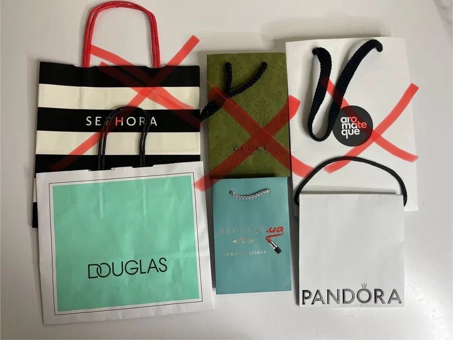 Брендові пакети.