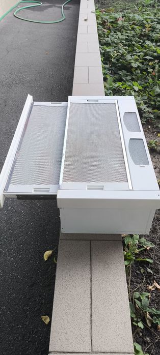 Витяжка Pyramida TL60 телескопічна вбудована