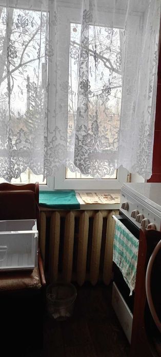 Продам двокімнатну по вул Черкасова