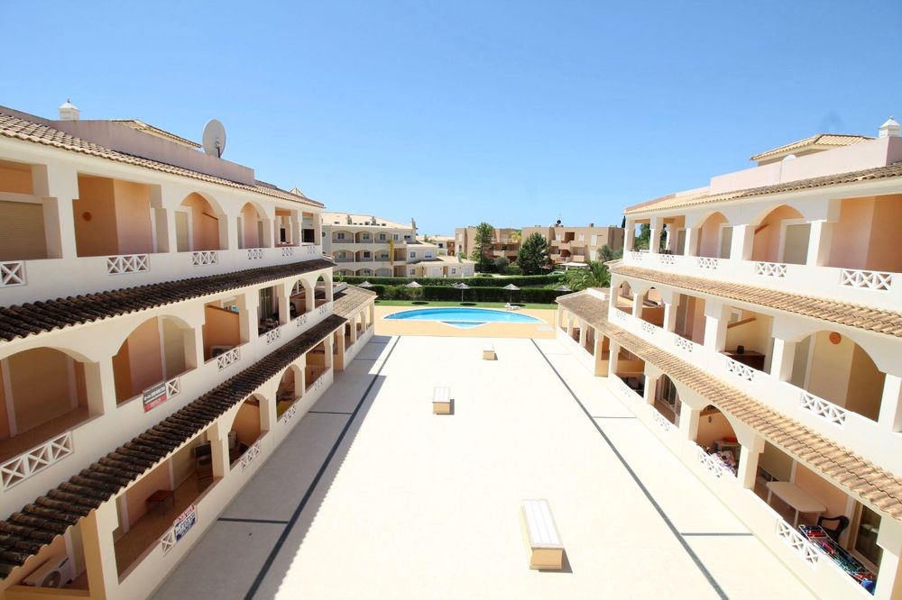 Férias setembro VILAMOURA   T2 com piscina