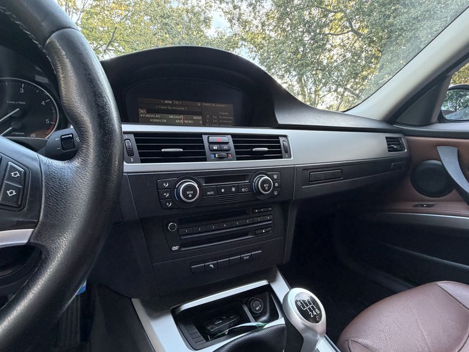 BMW E91 318D.