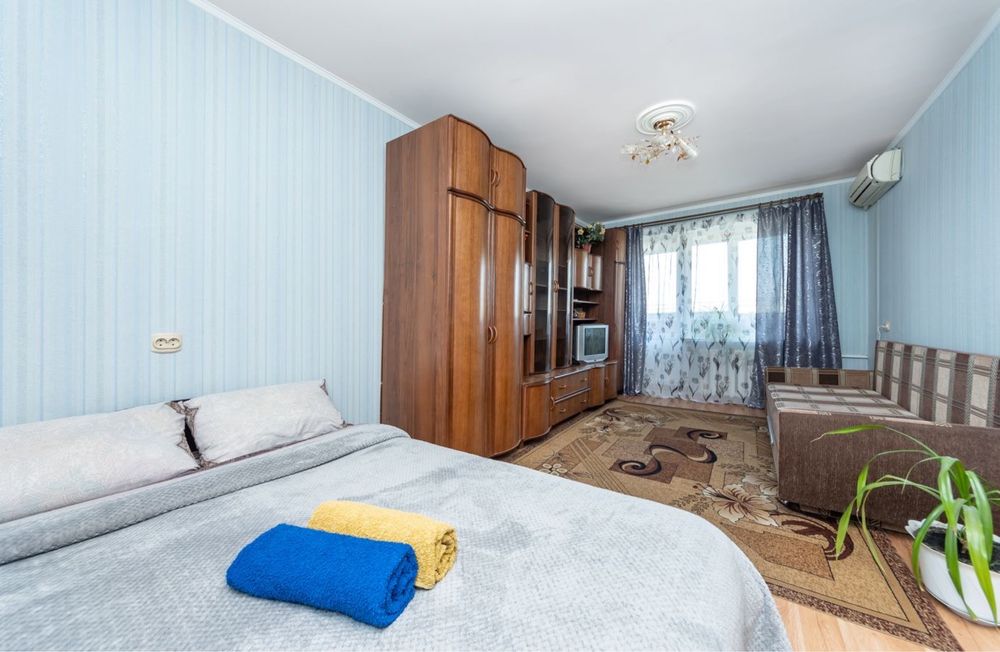 подобово квартира!  Прям біля м. Оболонь