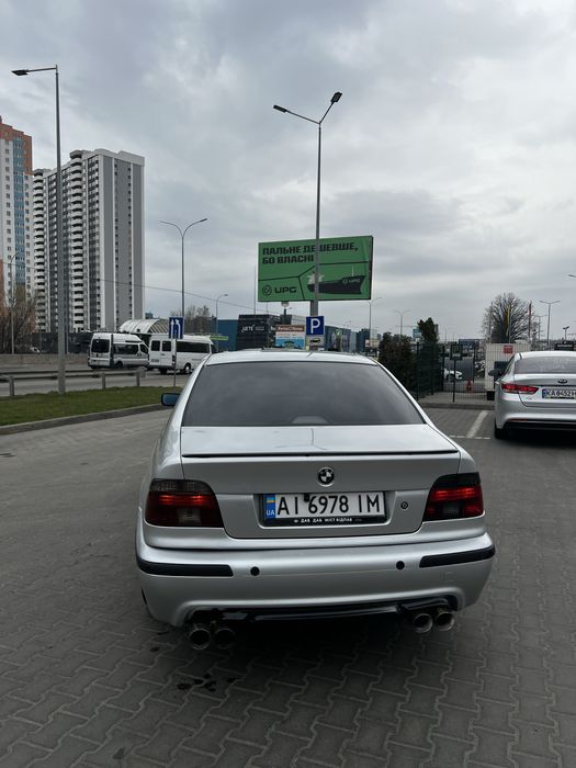 Продам BMW e39 523i