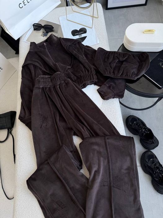 Костюм жіночий трійка