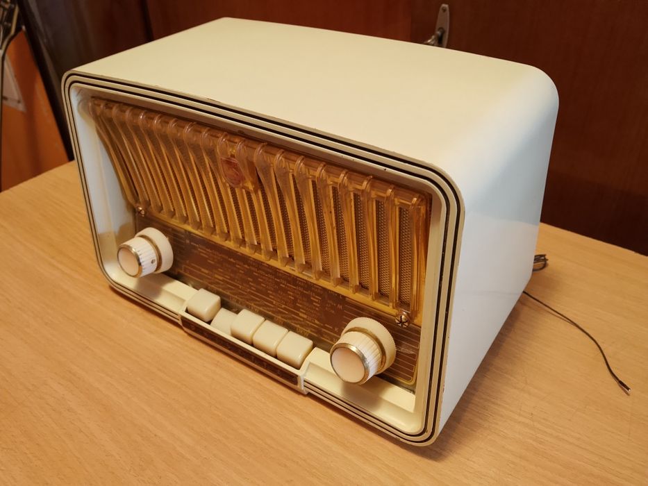 Zabytkowy radioodbiornik lampowy Philips Philetta