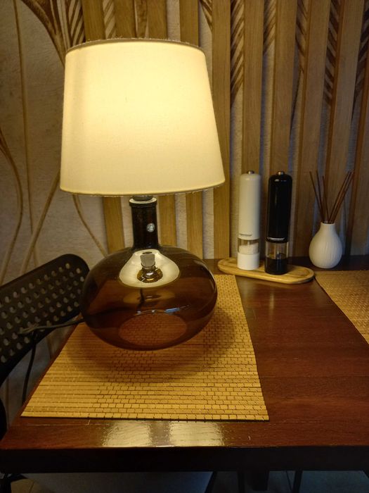 Lampa stojąca stołowa