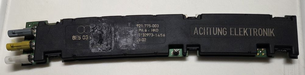 Antena audi A4 B6 2002  8E5 035 225D