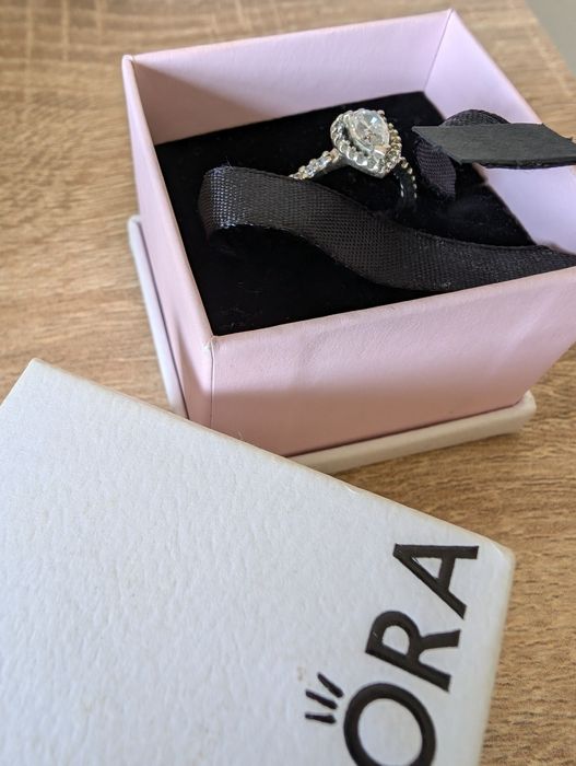 Anel Pandora em caixa