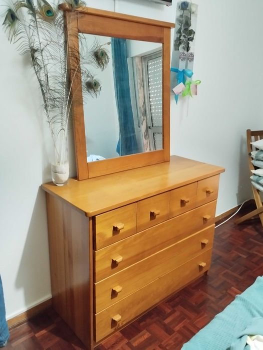 Cómoda  e Espelho