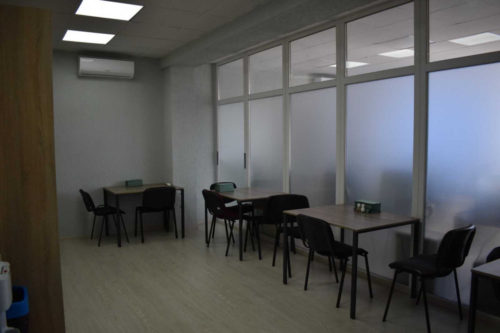 Продаж комерційної нерухомості 1200м2 Берестейська БЕЗ КОМІСІЇ