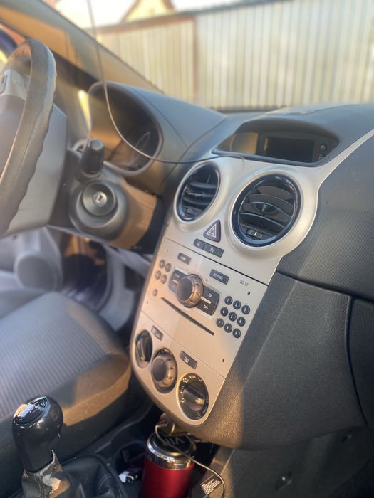 Opel corsa D 1.3 CDTI 2009 r