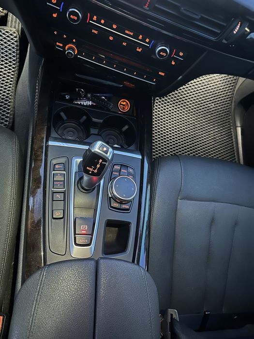 Продам BMW x5 f15