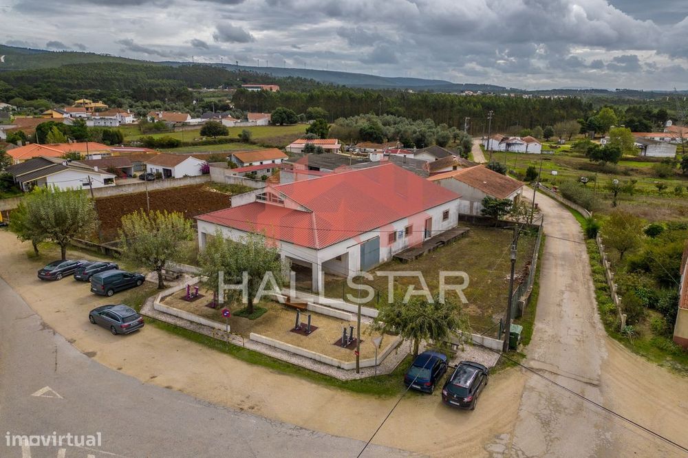 Armazém / Terreno para Construção / Área Total de 2.900m2 / Évora de A