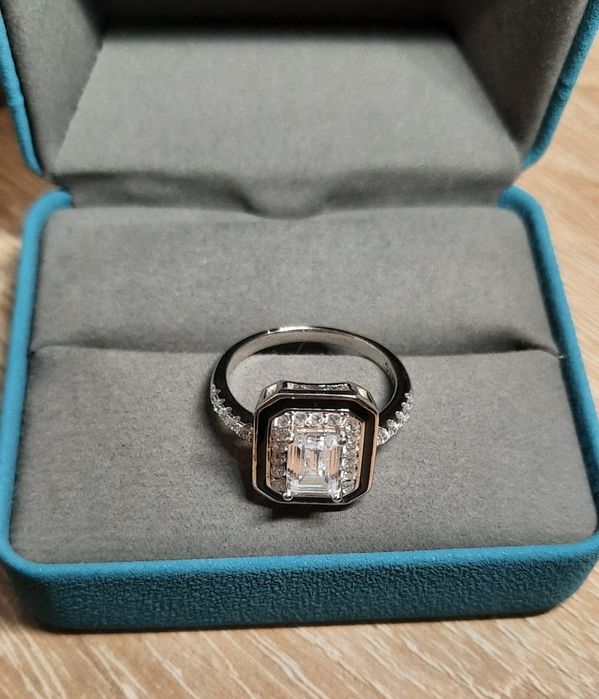 Nowy srebrny pierścionek s925