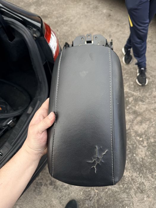 Подлокотник форд фьюжн