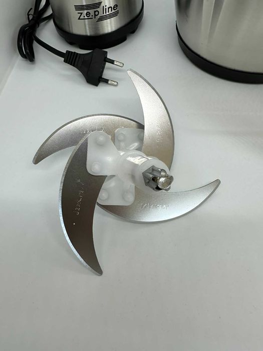 Кухонный измельчитель Zepline 1500 Вт с металлической чашей на 1.5 л