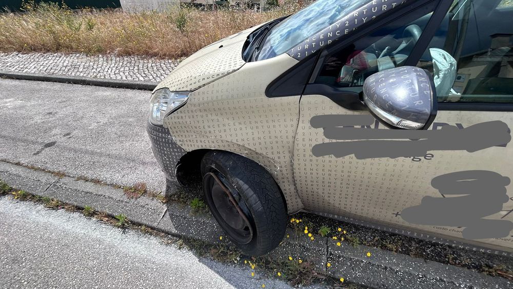 Peugeot 208 conercial 1.6 hdi- batido