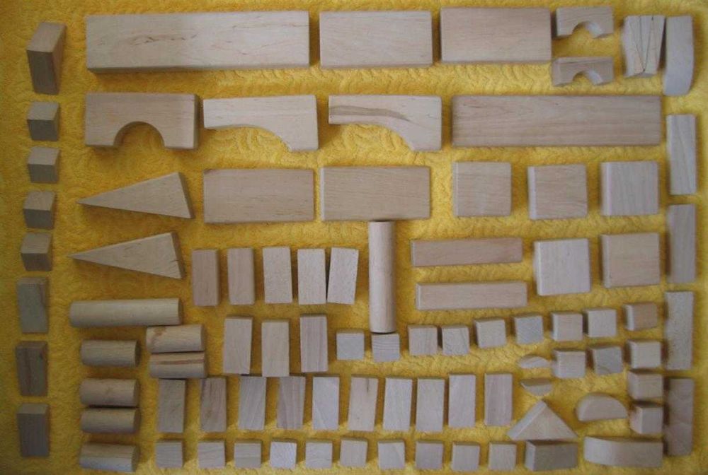 94 sztuki - DREWNIANE KLOCKI IKEA w torbie - przeróżne - stan idealny