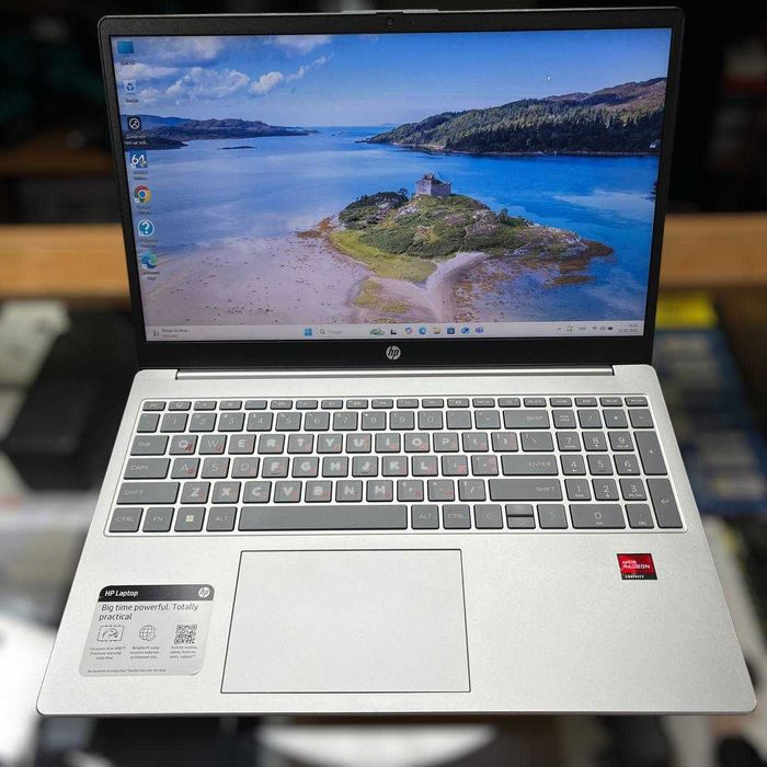 Ноутбук HP 15-fc0093dx/ 15.6" Full HD/ Ryzen 5  - 7520U/ 16 GB ОЗУ