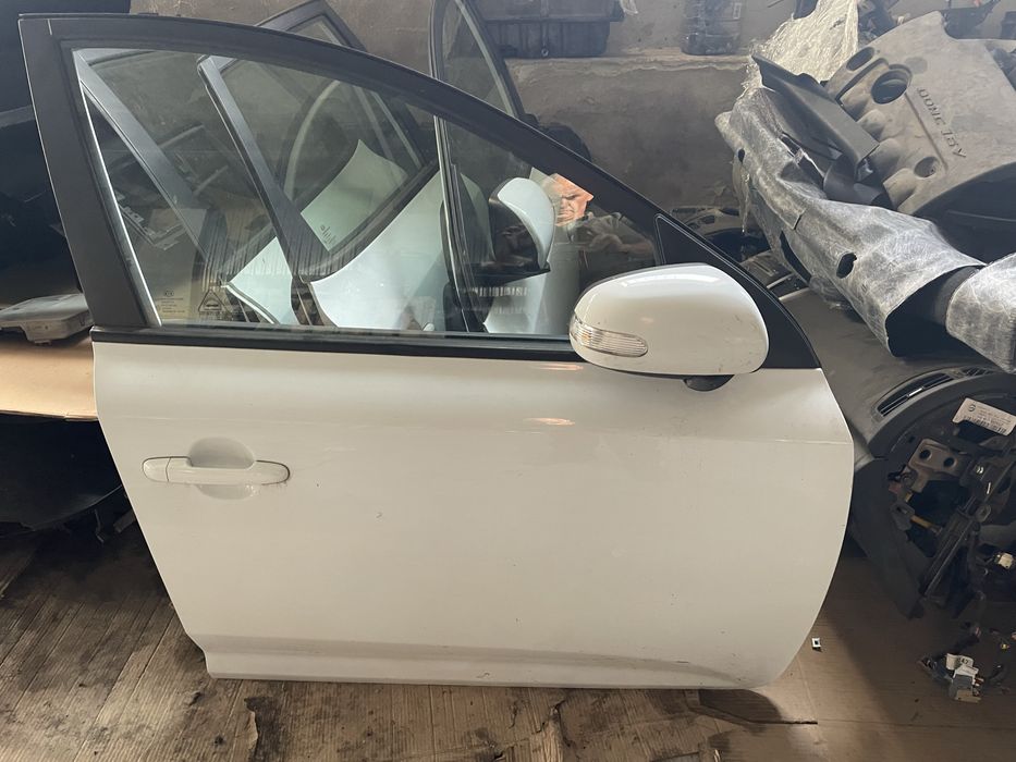 Двері Kia Ced 06-12 хечбек