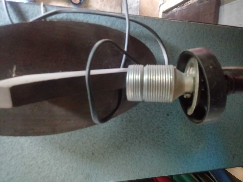 Lampę sufitową i lampa boczna