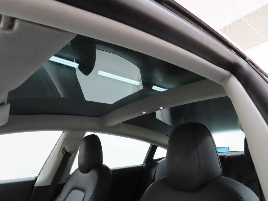 tesla Model 3 bem estimado