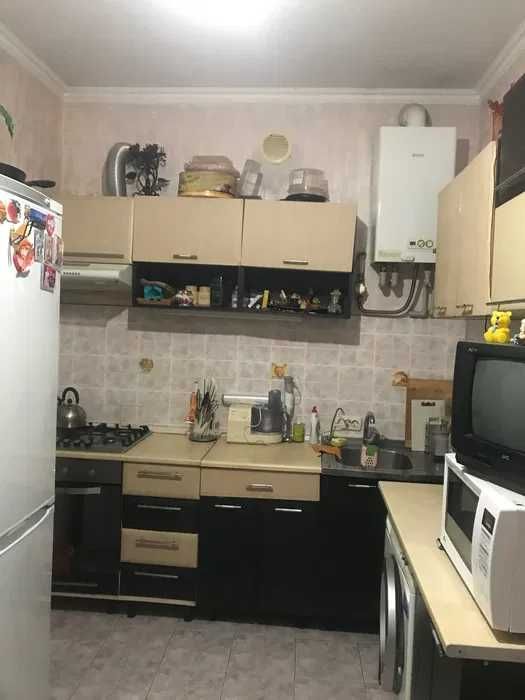 (13) Продам капітальний 2-поверховий будинок