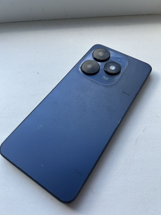 Продам телефон techo spark go 2024